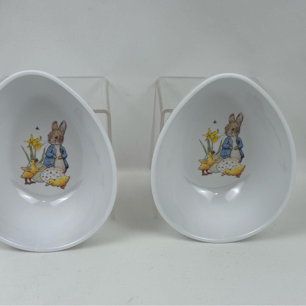 Pottery Barn Kids Beatrix Potter Peter Rabbit Melamine Egg Shape Bowls set of 2